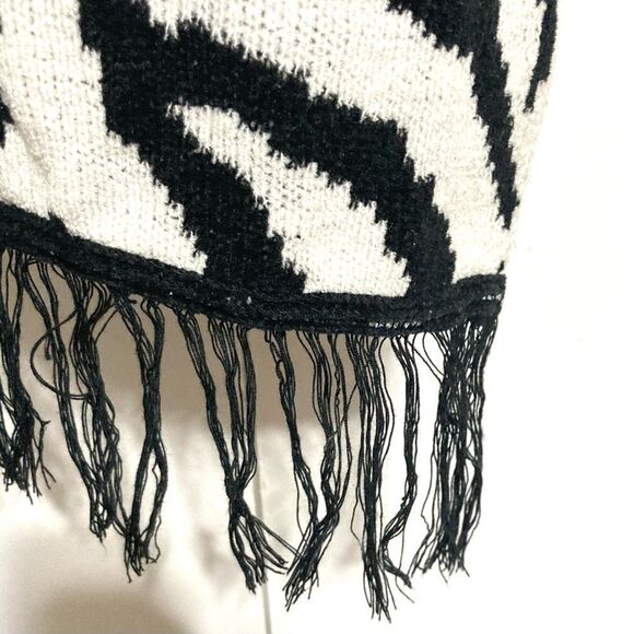 ZEBRA Fringe Scarf Thick Warm Cozy Black Ivory White Animal Print 55 x 7.5 inch - Picture 5 of 6